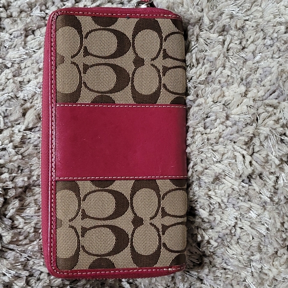 Coach Long Zip Around Wallet In Signature Canvas - Picture 2 of 16